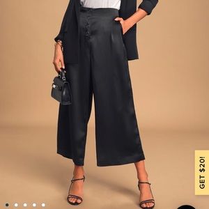 NWT Lulu’s Chic Black Satin Cropped Pants